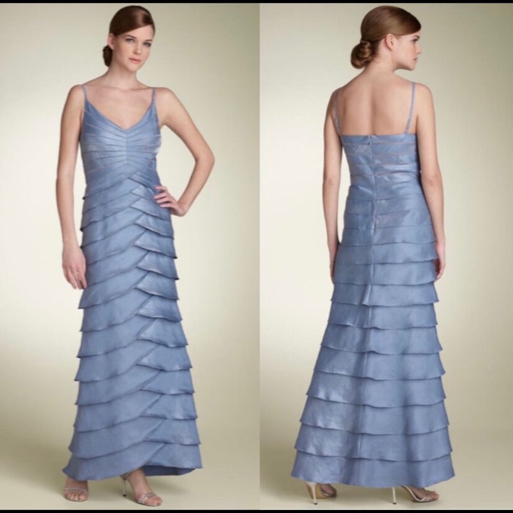 ✨New!✨ Adrianna Papell gown